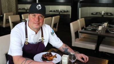 Web-Images-Community-2560×1440-COMMANDANT Chef Chris Commandant